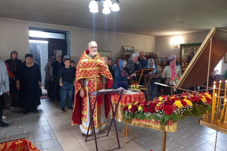 Крестный ход с иконой Божией Матери «Спорительница хлебов» из села Галиевка в город Богучар