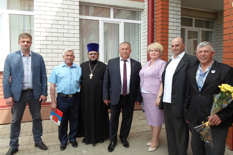 Священник поздравил выпускников 2018 года