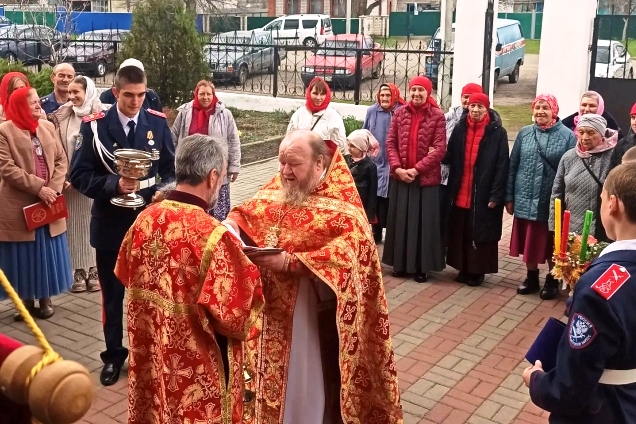 В дни Светлой седмице кадеты и воспитанники детского сада помолились за Божественной литургией в Свято‑Митрофановском храме села Верхний Мамон