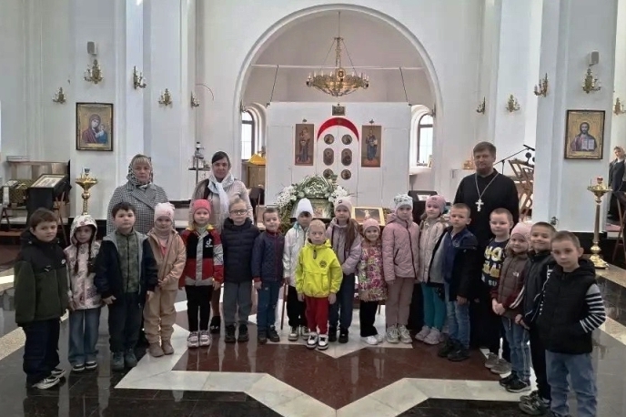 Экскурсия для воспитанников детского сада по храму Всемилостивого Спаса города Россошь