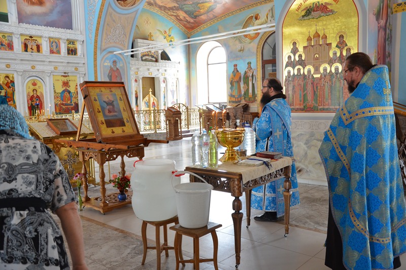 Продолжилось пребывание XIII-го Ильинского казачьего крестного хода в Калачеевском районе