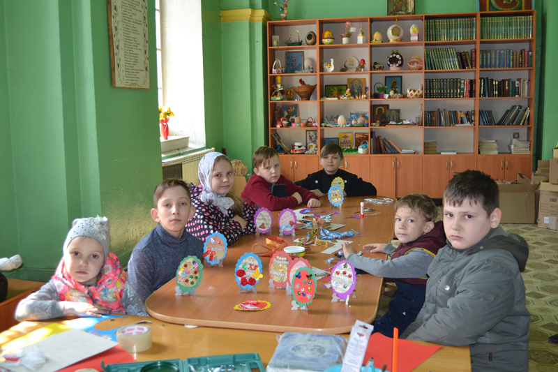 В Кантемировке ученики  Воскресной школы готовятся к празднованию Пасхи