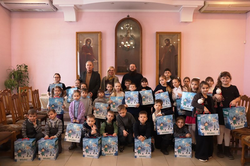 Ученики воскресной школы «Добро» получили поздравления от представителей АО «Минудобрение»