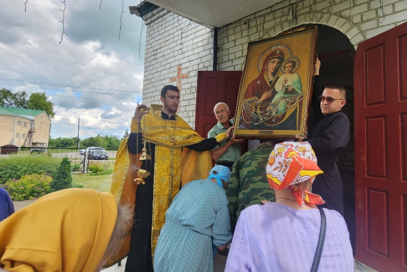 В Острогожское благочиние была принесена чудотворная икона Божией Матери «Оршанская»