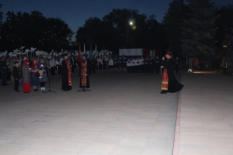 На братском воинском захоронении г. Острогожска состоялось поминовение погибших воинов в годы ВОВ