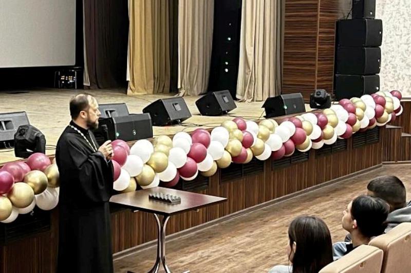 Студенты и педагоги Павловского техникума и педколледжа посмотрели фильм «Романовы: преданность и предательство»