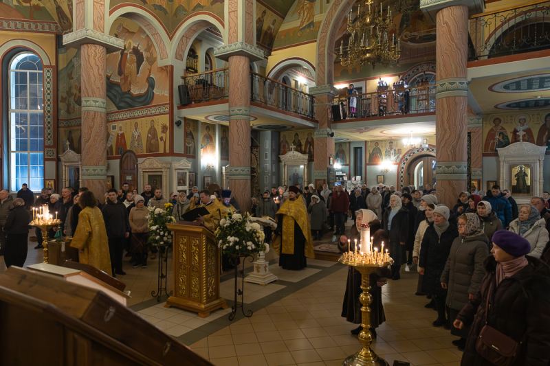 Накануне гражданского Новолетия в Свято-Ильинском кафедральном соборе совершено молебное пение