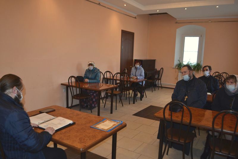 В Духовно-просветительском центре прошло очередное собрание духовенства и руководителей отделов благочиния