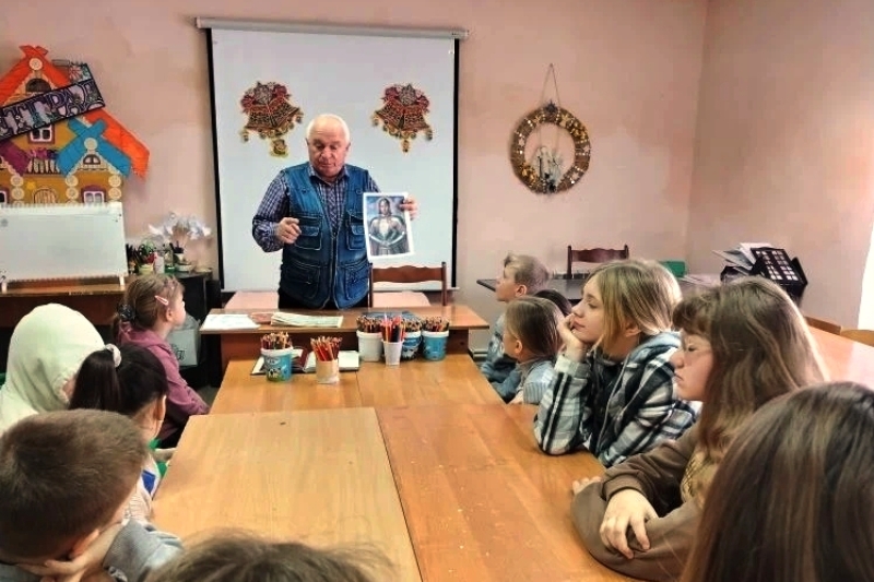 В воскресной группе Петропавловского храма рассказали детям о святом благоверном князе Александре Невском