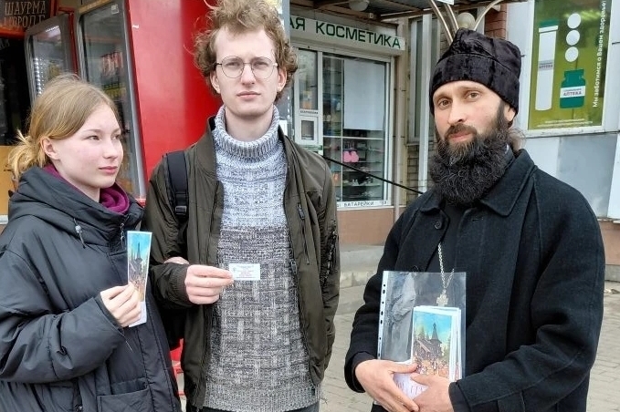 Помощник руководителя миссионерского отдела провел Пасхальную акцию в городе Россоши