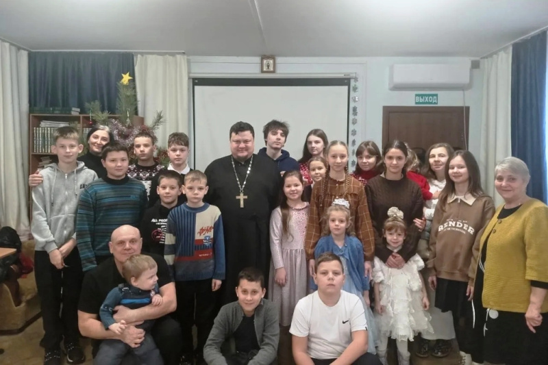 В Воскресной школе храма Вознесения Господня города Калач состоялся рождественский праздник