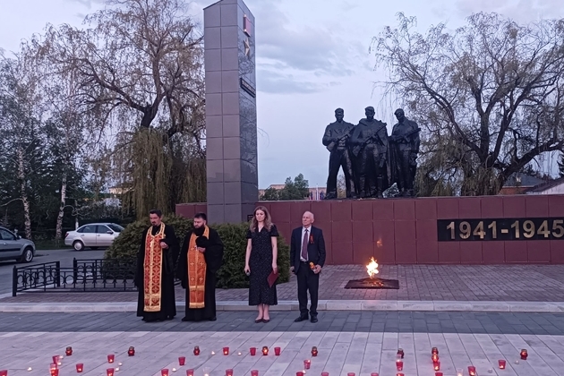 В поселке Каменка прошла Всероссийская акция «Свеча памяти»