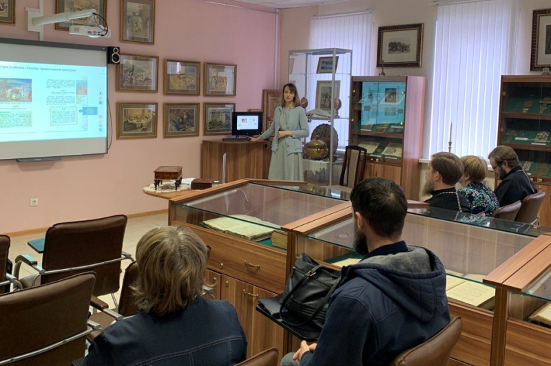 В церковно-археологическом кабинете Епархиального управления прошло совещание помощников благочинных по религиозному образованию и катехизации