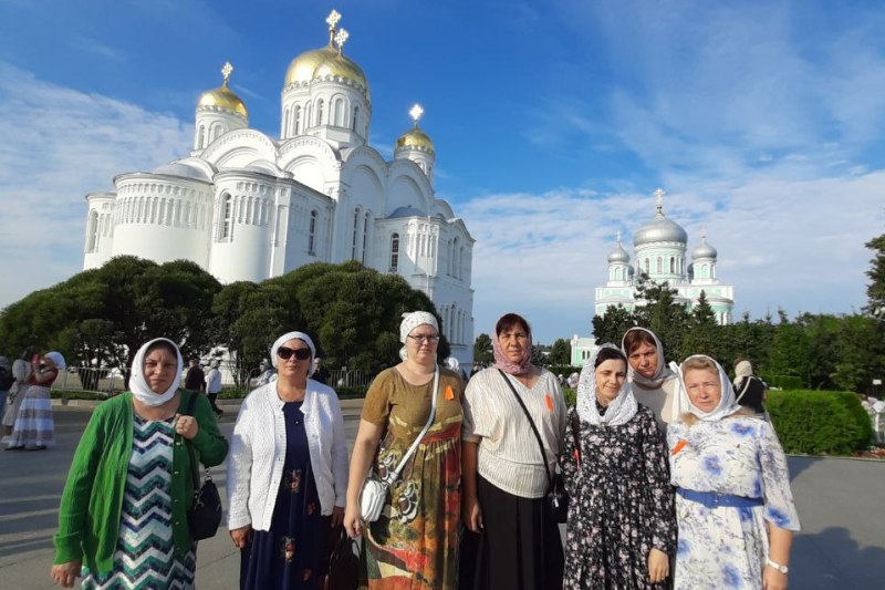 Паломники Богучарского благочиния поклонились святыням Дивеево и Арзамаса