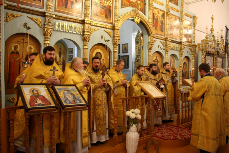  Соборное богослужение в Казанском храме Каменки.