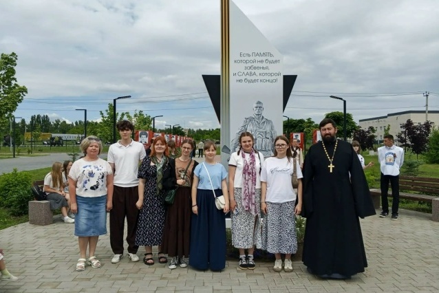 Православная молодежь Подгоренского района приняла участие в мероприятии «Свеча памяти»