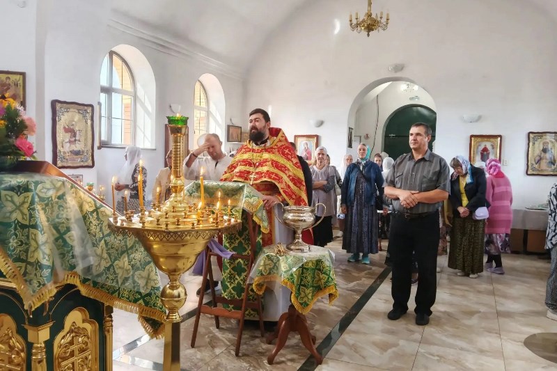 В день Усекновения главы Иоанна Предтечи в Подгоренском молились о страждущих недугом винопития