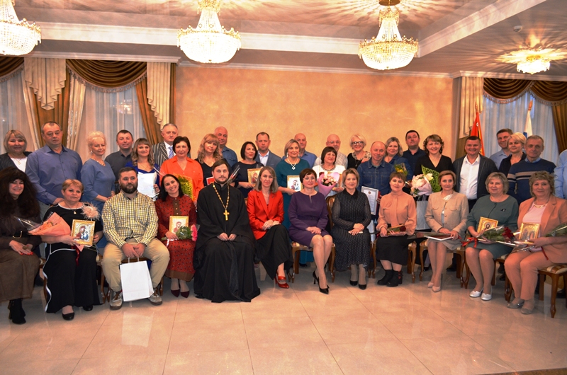 В территориальном отделе ЗАГС Павловского района священник посетил праздничное мероприятие «Под семейным зонтиком»