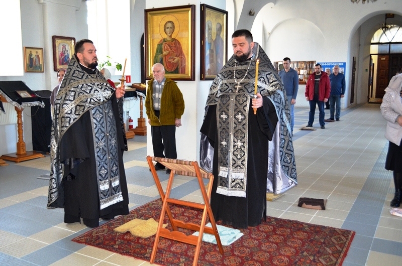 В Казанском храме города Павловска совершили утреню с чтением жития преподобной Марии Египетской и Великого канона преподобного Андрея Критского