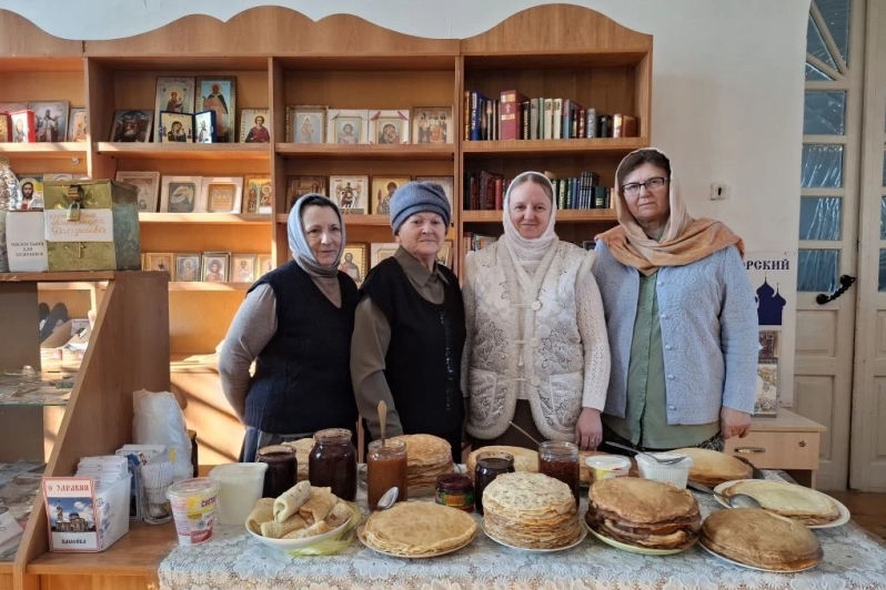 В Казанском храме поселка Каменка прошла Масленица