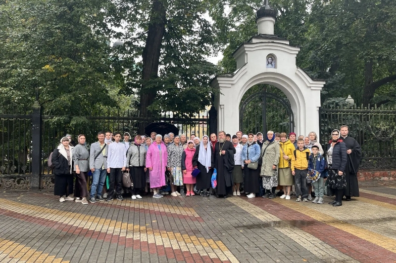 Представители Россошанского церковного округа приняли участие в Общегородском крестном ходе в городе Воронеже