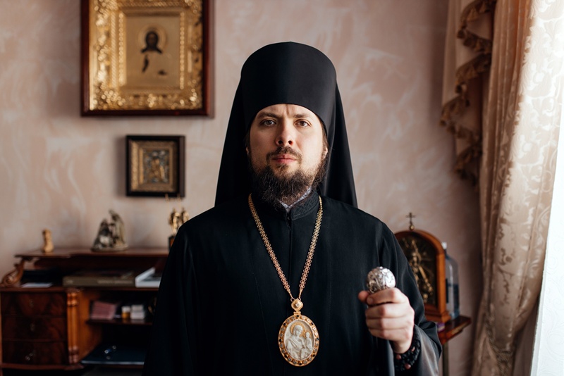 Епископ Россошанский и Острогожский Дионисий поздравил Максима Сергеевича Кисель с избранием на пост главы администрации города Россошь