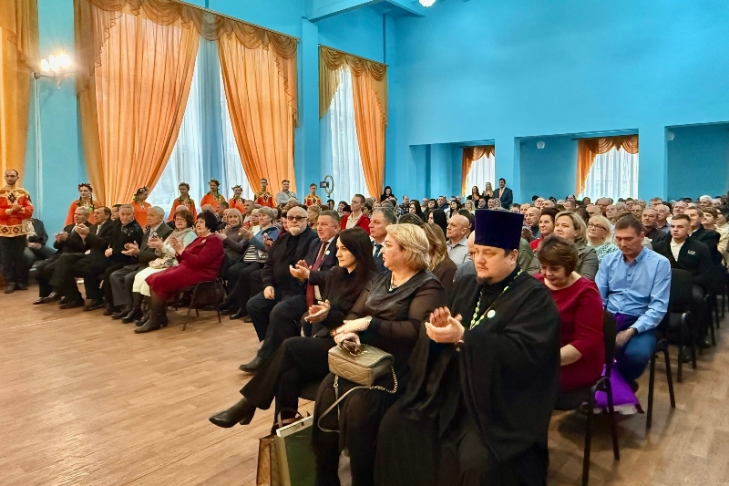 Благочинный принял участие в торжествах по случаю 95-летия со дня образования Калачеевского аграрного техникума