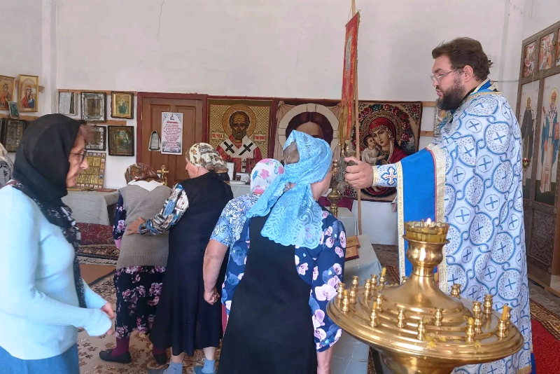 На окормляемом приходе в селе Хрещатое Калачеевского благочиния совершена Божественная литургия