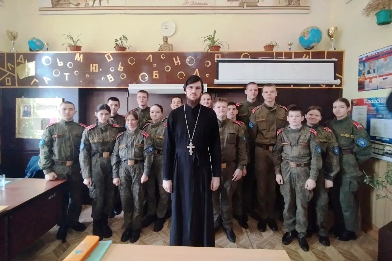 Разговор о важном: классный час о геноциде русского народа прошел в Острогожском филиале кадетского корпуса