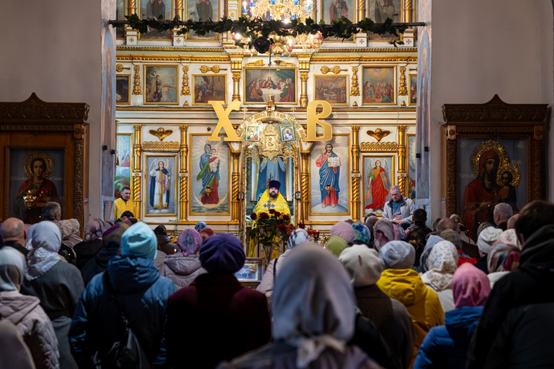 Протоиерей Евгений Бей совершил прощальную литургию в храме Вознесения Господня города Калач