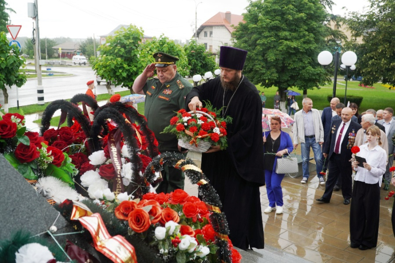 В День ветеранов боевых действий в Россоши прошел торжественный митинг