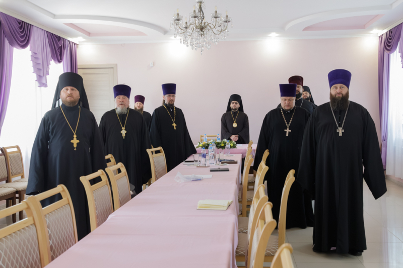 В ходе визита в Острогожский церковный округ Правящий Архиерей возглавил работу Епархиального совета