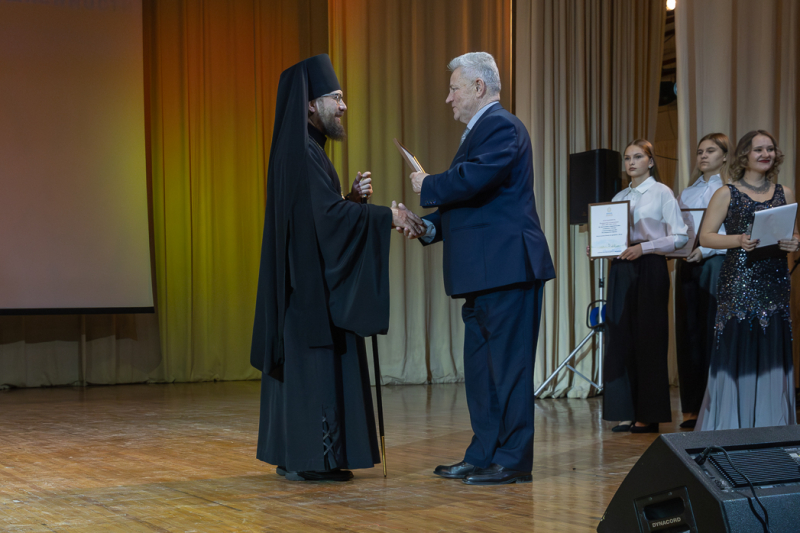 Архипастырь принял участие в торжественном мероприятии, посвященном Дню работника сельского хозяйства и перерабатывающей промышленности