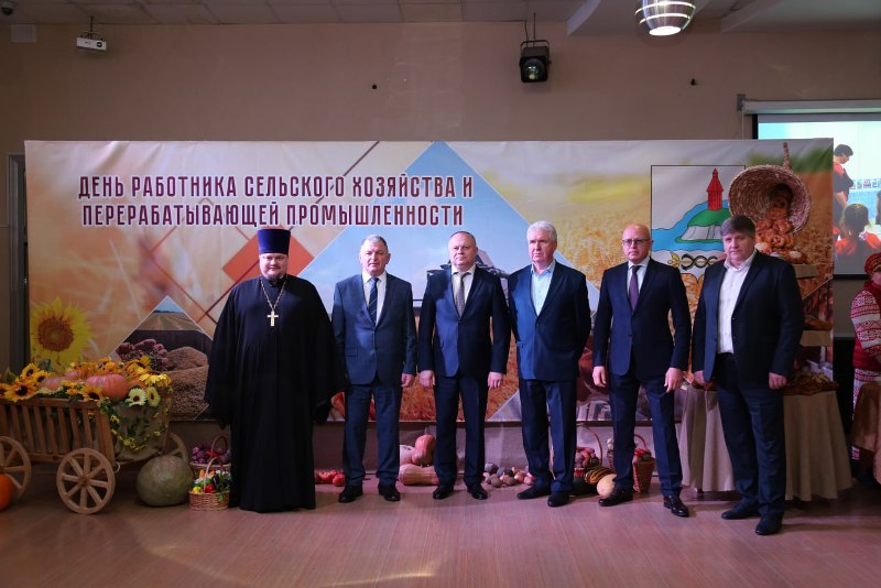 В городе Калач широко отметили День работника сельского хозяйства и перерабатывающей промышленности