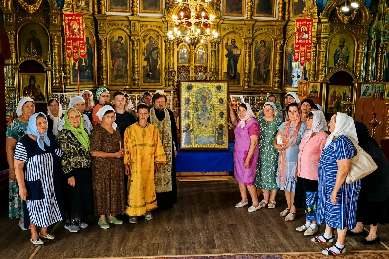 В селе Солдатское с особым благоговением встретили чтимую икону Божией Матери «Дивногорская-Сицилийская»