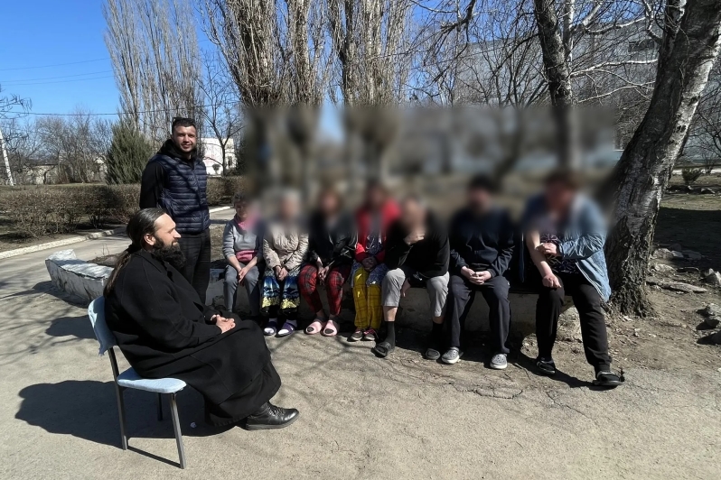 Представители епархиальных отделов посетили наркологическое отделение Россошанской РБ