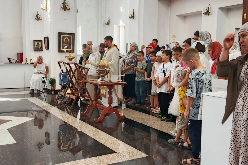 В Россошанском благочинии совершены молебны перед началом учебного года