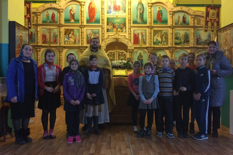 Школьники посетили Преображенский храм