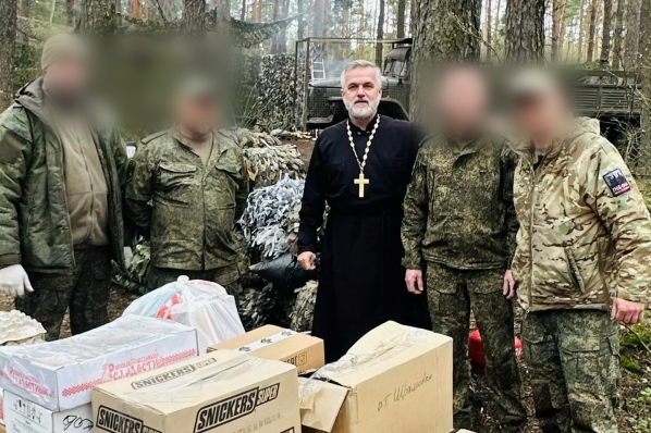 Руководитель епархиального медицинского отдела передал гуманитарную помощь военнослужащим 