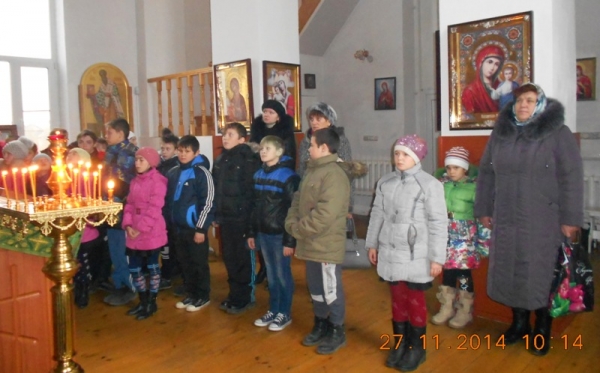 Пятый класс Подгоренской СОШ №2 посетил Троицкий храм