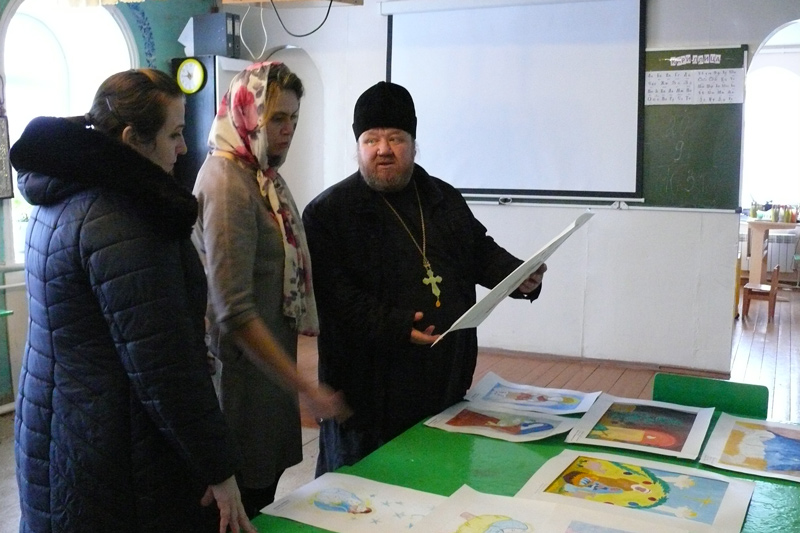 Подведены итоги районного этапа конкурса детского изобразительного искусства «Рождественская палитра»