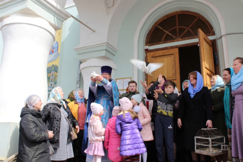 Праздник Благовещения в Тихоновском храме Острогожска