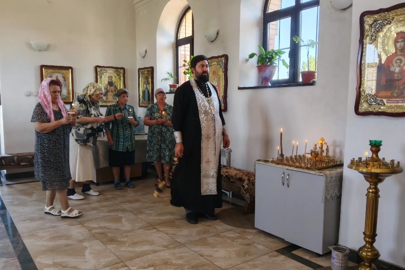 В Каменском церковном округе помолились о погибших жителях города Воронежа