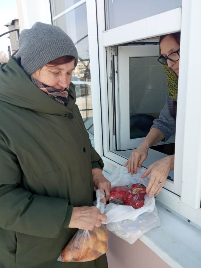 На приходе Свято-Ильинского собора продолжает свою деятельность благотворительная трапезная.