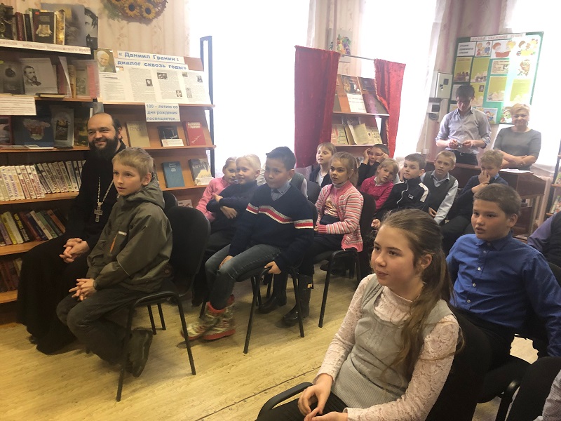 В благочинии состоялась встреча со школьниками села Белогорья и села Юдина