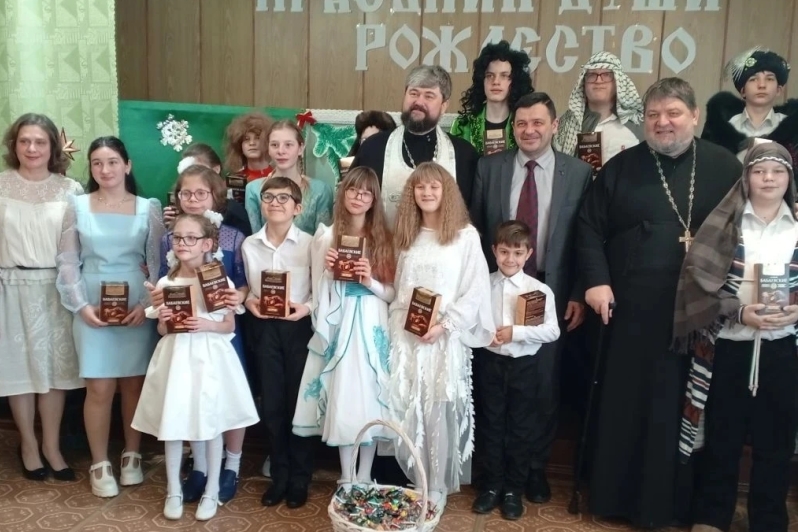 В КОУ ВО «Павловская школа-интернат №1» прошло праздничное мероприятие «Праздник души — Рождество»