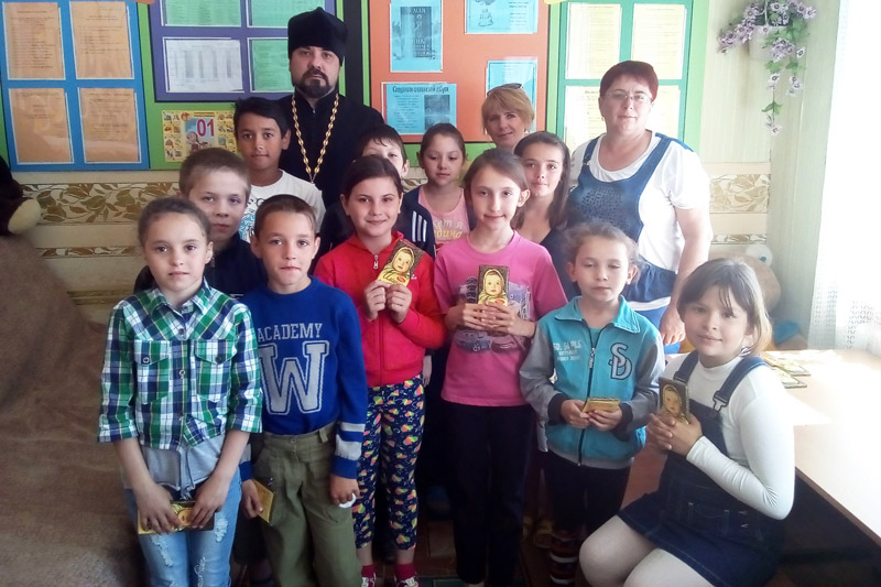 Воспитанникам Кантимировского СРЦдН рассказали о святых равноапостольных Кирилле и Мефодии