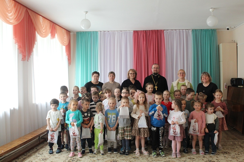 Благочинный Острогожского церковного округа встретился с воспитанниками местной школы-интернат