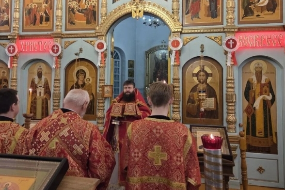 Праздник Пасхи в Казанском храме поселка Каменка