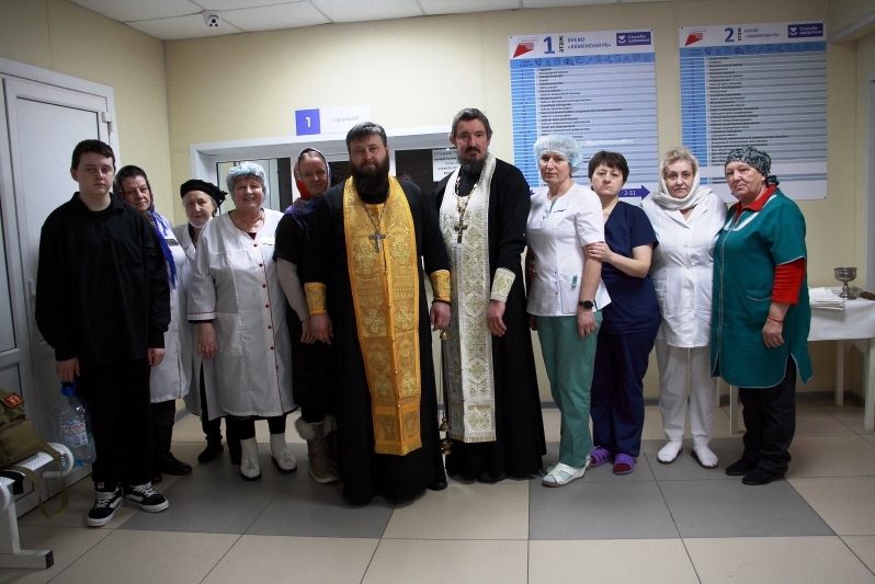 Освящение терапевтического отделения Каменской районной больницы в поселке Каменка